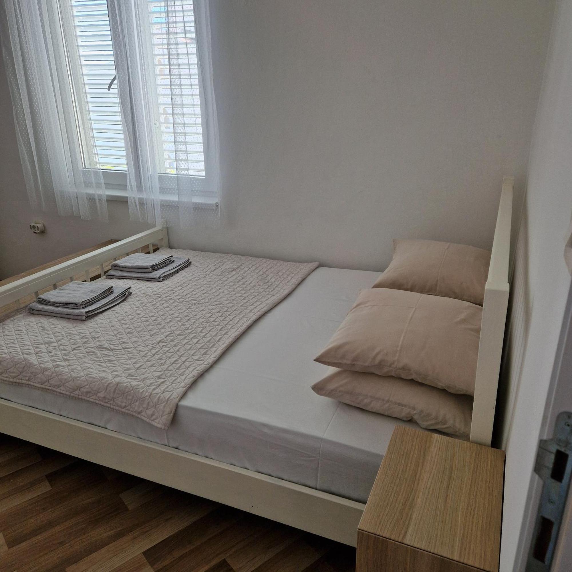 Apartman Iva Новаля Екстер'єр фото